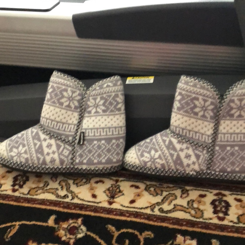 MUK LUK BOOTIES